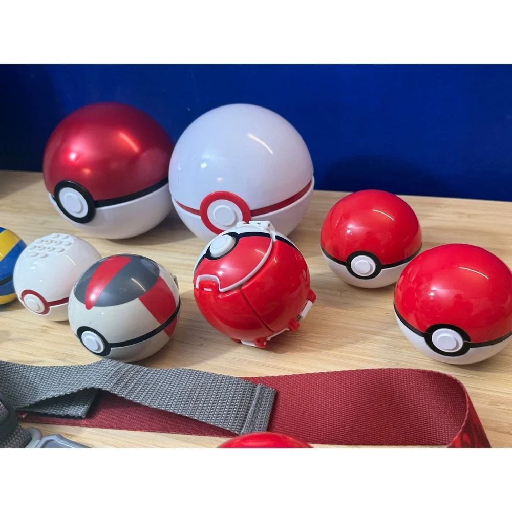 Pokemon Trainer Belt with Poke Balls Figures Mewtwo Pikachu TCG Coins Mixed lot